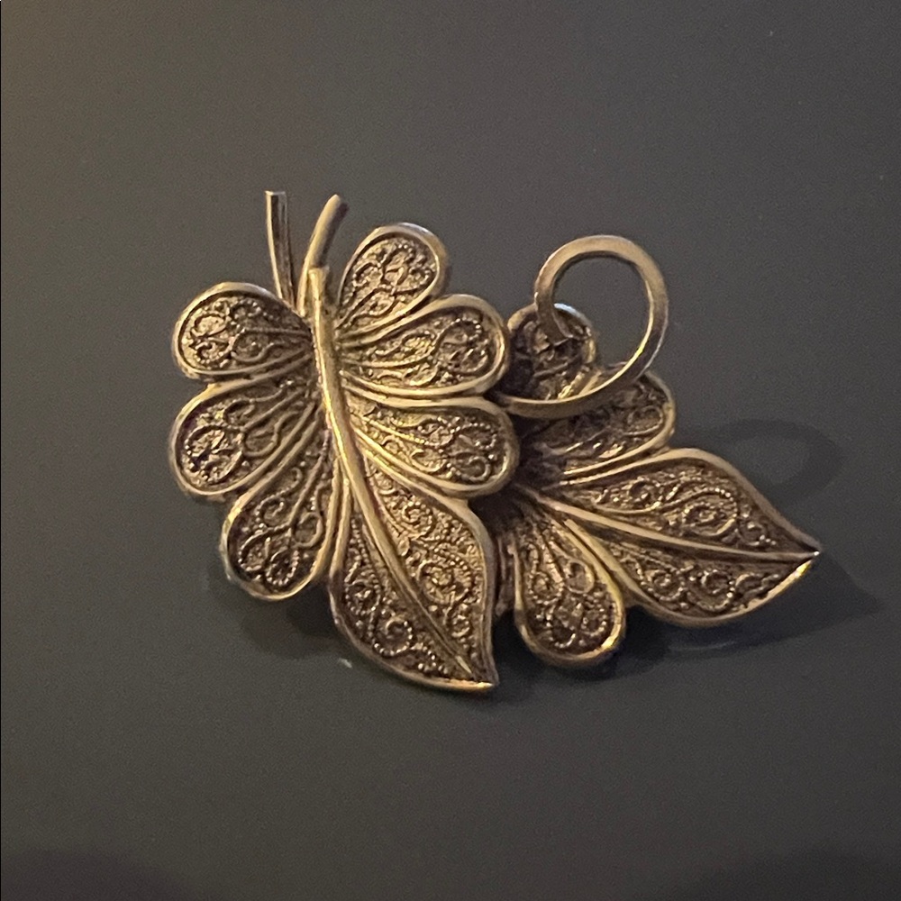 Vintage Ornate Double Leaf Brooch Gold Toned